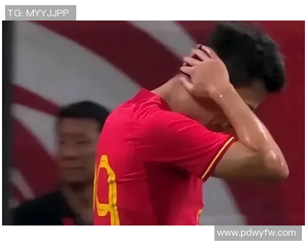 足球史上十大失误最惨球星：那些令球迷心碎的瞬间回顾